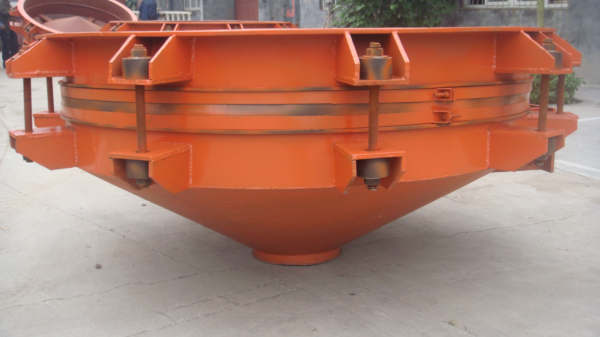 振动给料斗的性能特点