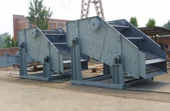 往复式给煤机工作可靠寿命长